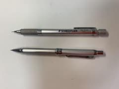 STAEDTLER 925-25-05 & ぺんてる　ランスロット2 シルバーのサムネイル