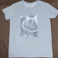 THE NORTH  FACE Tシャツのサムネイル