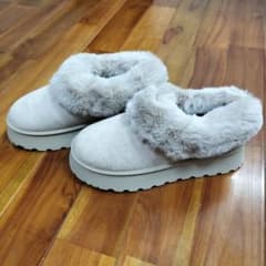 ベージュ スエード ファー フラットシューズのサムネイル
