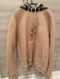 【Q様専用】BURBERRY ベージュ フード付きパーカー Sのサムネイル