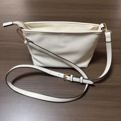 【値下げ】YECCA VECCA ショルダーバッグ オフホワイトのサムネイル