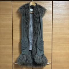 GRACE Class グレーのベストのサムネイル