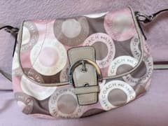 COACH（コーチ）のショルダーバッグのサムネイル