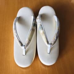【こんきち様専用】草履のサムネイル