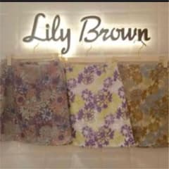 リリーブラウン　スカート　新品タグ付き。のサムネイル