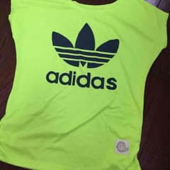 adidas Tシャツのサムネイル
