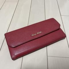miu miu 二つ折り財布 レッドのサムネイル