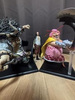 ワンピース フィギュア カイドウ、ビッグ・マム 、シャンクス　3体セット ワンピース フィギュア カイドウ、ビッグ・マム 、シャンクス 3体