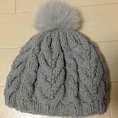 ポンポンニット帽のサムネイル