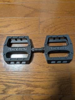 Demolition フラットペダル ブラックのサムネイル