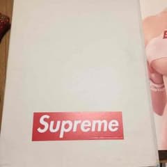 値下げ交渉可能。supreme 2001年 2003年セットポスターカレンダーのサムネイル