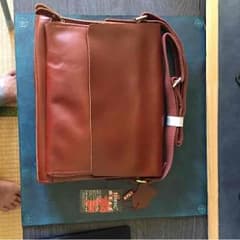 本牛皮のショルダーバック  値下げしました。のサムネイル