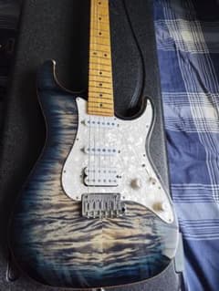 美品　Suhr standard plus ブルーバーストのサムネイル