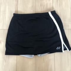 YONEX ヨネックス　スコート　ユニフォーム　サイズOのサムネイル