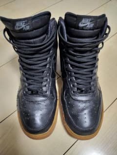 Nike Air Force 1 Highブラックレザー ガムソール 26.5のサムネイル
