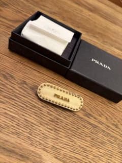 PRADA バレッタ アイボリー ベージュのサムネイル
