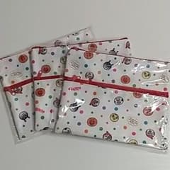 新品⭐️アンパンマンポーチ3個set!!のサムネイル