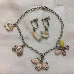 大幅お値下げ！いろいろモチーフブレスレット&イヤリング ピンク系のサムネイル