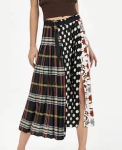 値下げしました！☆新品未使用☆ ZARA 大きいサイズ 巻きスカート　XL 3Lのサムネイル