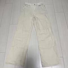 UNIQLO ワイドストレートジーンズ24（61cm）のサムネイル