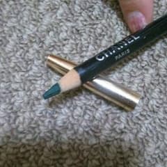 CHANELフェイスクレヨンのサムネイル
