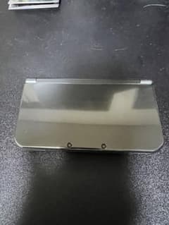 New Nintendo 3DS LL ブラックのサムネイル
