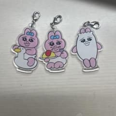 おぱんちゅうさぎ アクリルキーホルダーのサムネイル
