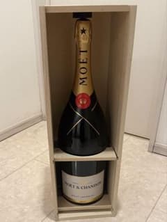 新品】MOET & CHANDON シャンパン 6000ml 木箱入り - メルカリ