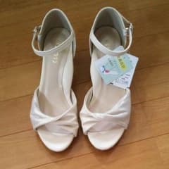 新品！サンダルのサムネイル