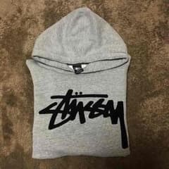 stussy プルオーバー パーカーのサムネイル