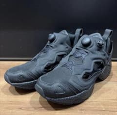 日本限定Reebok Instapump Fury 95 トリプルブラックのサムネイル