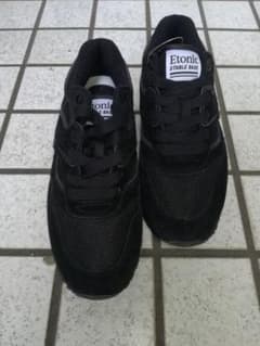新品タグ付き　ETONIC　スエードスニーカー　黒のサムネイル
