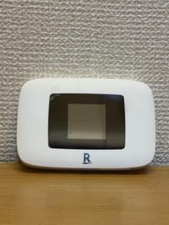 Rakuten WiFi Pocket Platinum - メルカリ