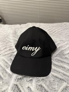 eimy刺繍ロゴ付き黒キャップのサムネイル