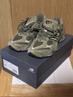 New Balance 9060 U9060ZGD 26cm 箱付き 美品のサムネイル