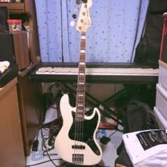 【限定】Fender japan JB75-90usカスタムのサムネイル