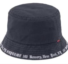Supreme バケットハット ブラック ロゴ刺繍 - メルカリ