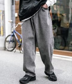 新品未使用タグ付き ストレートデニム Rocky Monroeのサムネイル