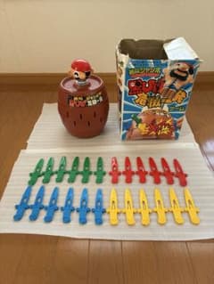 TOMY 黒ひげ危機一発 ©1990刻印有り 当時物 レトロ - メルカリ