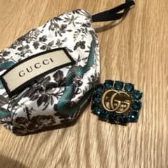 GUCCI ブローチ グリーン クリスタル ダブルG 903450 - メルカリ
