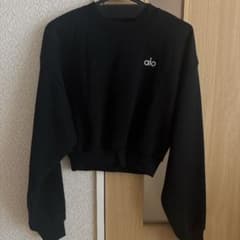 Alo Yoga クロップド スウェットCropped Accolade - メルカリ