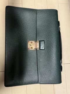 Louis Vuitton ダークグリーン ビジネスバッグのサムネイル
