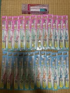 歯ブラシ　かため12本　ふつう12本　薬用システマハグキプラス1本　セットのサムネイル