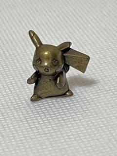 ポケモン メタルフィギュア レトロ ピカチュウ フィギュア メタル