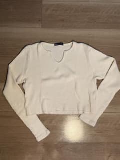 Brandy Melville 長袖 リブカットソー