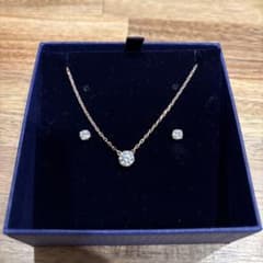 スワロフスキー ネックレス ピアス セット Stilla Attract - メルカリ