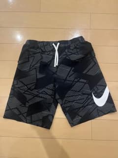 NIKE水着ブラック 170cmのサムネイル