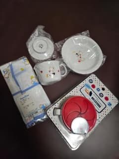 新品 ファミリア ベビー用食器セット ボーロカップ エプロンのサムネイル