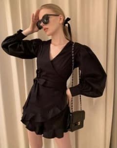 エピヌ　epine arm volume frill rompers blackのサムネイル