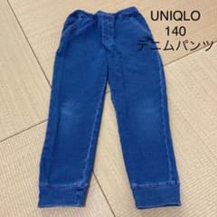 ユニクロ　デニムパンツ140のサムネイル